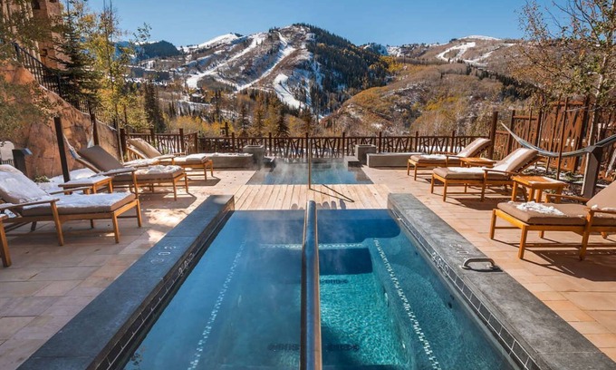 Empire Pass Condo | NEW Gorgeous Luxury Ski-in/Out Deer Valley. Pool, Gym, Ski Valet.