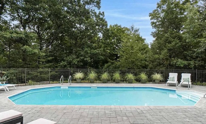 Saugerties House | NEW! Gorgeous spacious family escape with Pool & Mountain views