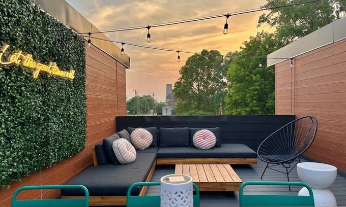 New Pathways Villa | NEW! Group Adventure Hub w/Private Roof Deck!