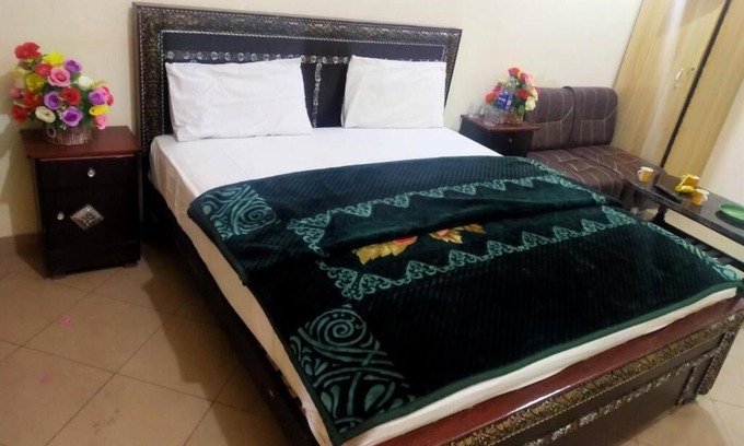 Lahore Hotel | New Hajveri Hotel Lahore