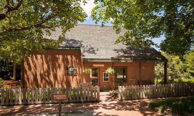 New Harmony Hotel | New Harmony Inn Resort and Conference Center