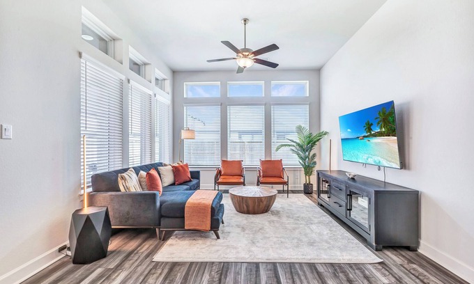 Clodine House | New- Harvest Green- Family Friendly - King bed
