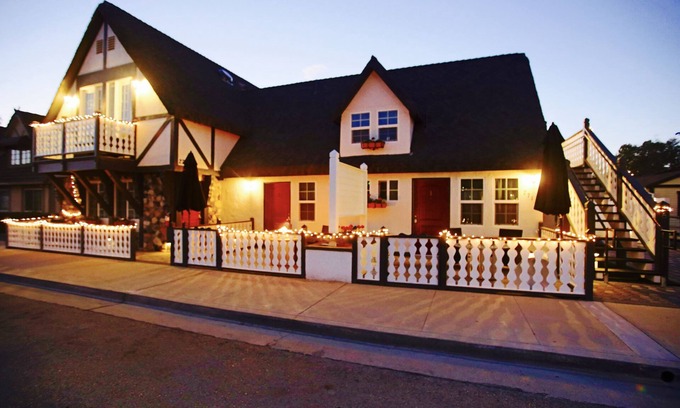 Solvang House | New Haven Inn