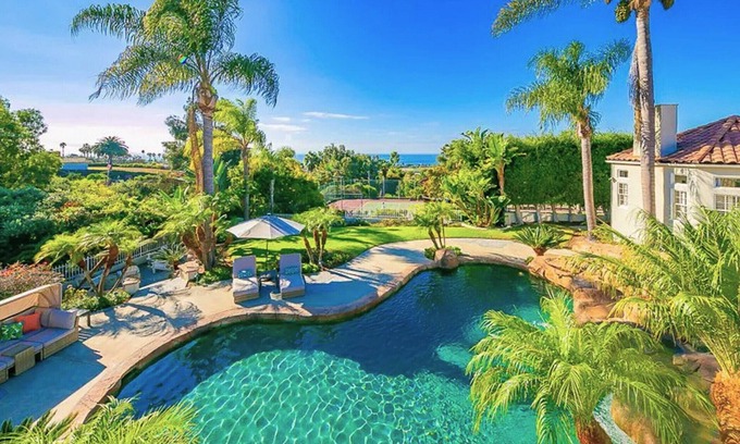 Country Club House | NEW HOME La Jolla Lifestyle Villa with Pool & Spa