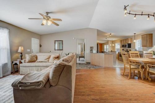 Buena Vista House | New! Home near HOT SPRINGS in Buena Vista, Colorado!