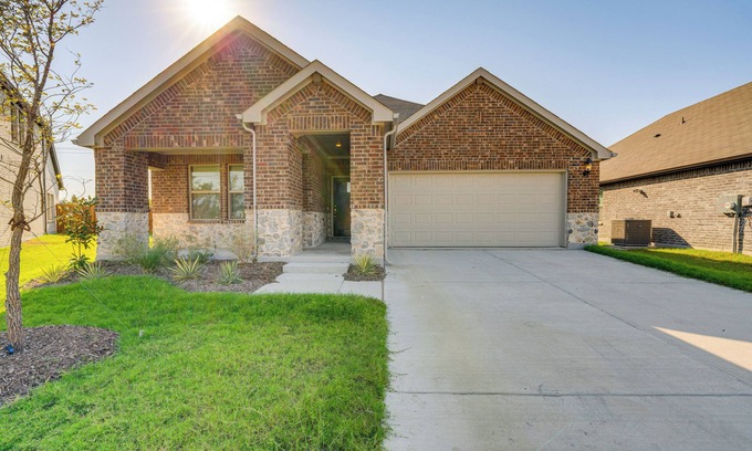 Princeton House | New Home w/Yard & Pool Access: 8 Mi to McKinney!