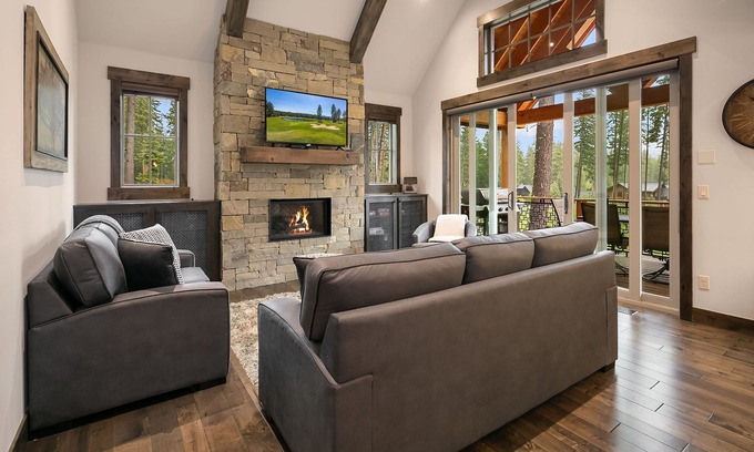 Cle Elum House | New home with LOW RATES! In the Heart of Suncadia Resort | Hot Tub | WiFi
