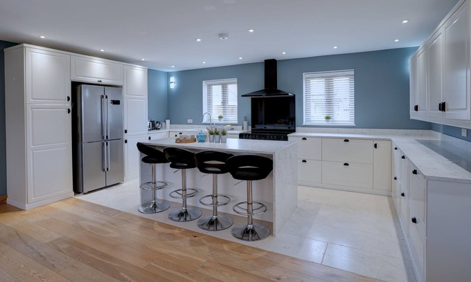 Martham Cabin | !! NEW !! Honeysuckle Barn - sleeps 8 | Winterton Cottages