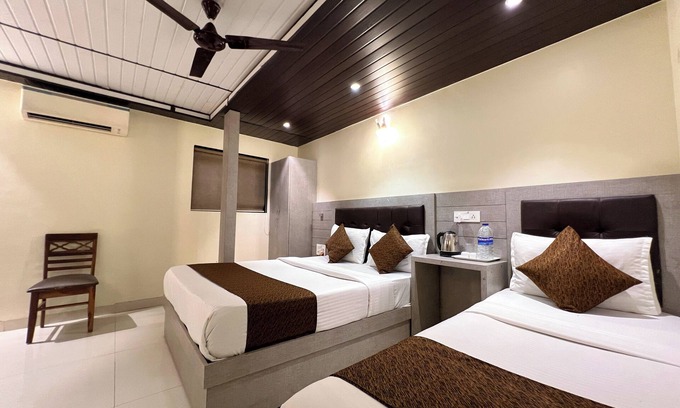 Dharavi Hotel | New Hotel Prince Palace