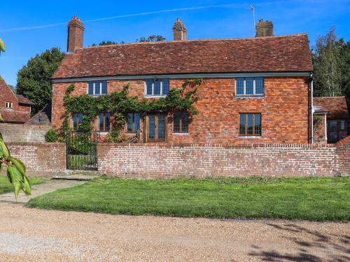 Ewhurst Green House | New House Farm
