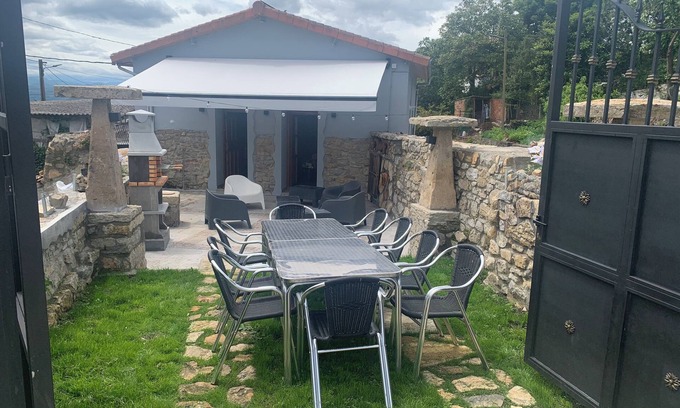 Llamero Cottage | New house for rent complete with enclosed outdoor area, ping pong, barbecue, etc.
