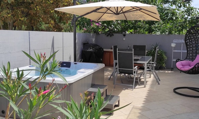 Premantura House | NEW HOUSE, Great Garden, beach 5 minutes walk.