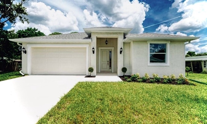 South Venice House | NEW HOUSE in Venice, 3.9mi away from the Beach