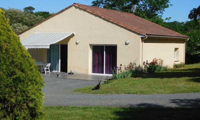 Veyrignac House | New house, quiet, heated pool, 110m2, 12, SARLAT, FREE WIFI.