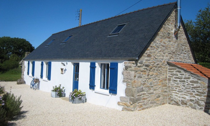 Plourin House | New in Finistère- Gîtes l'Authentik- "La crèche"