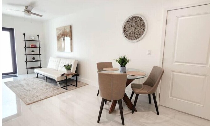 Fort Lauderdale House | New in Town! Airport, Beaches, Downtown!