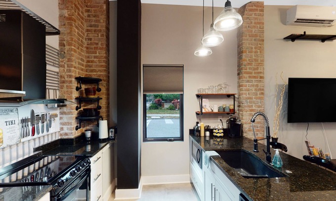 Tampa Heights Apartment | NEW industrial style micro-loft in a quiet neighborhood and walkable to FUN!