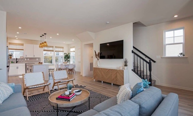 Cambridge House | New, Intown Waterfront Townhome wPool & Location!