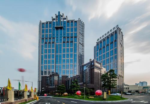 Chencunxinxu Hotel | New Junyue International HotelGuangzhouSouth StationJinlongmetro stationshop