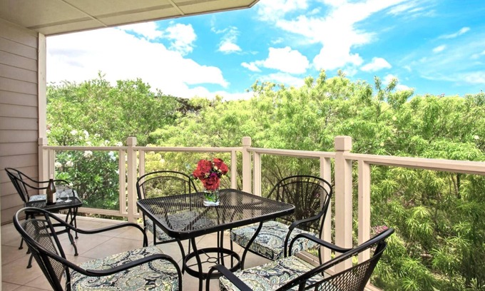 Wailea Condo | NEW KBM Resorts | Spacious Partial Ocean View 2-Bedroom Honua Kai Collection | Multi Unit Listing | Same Floor | 2 Free Rental Cars! GCH-121/81