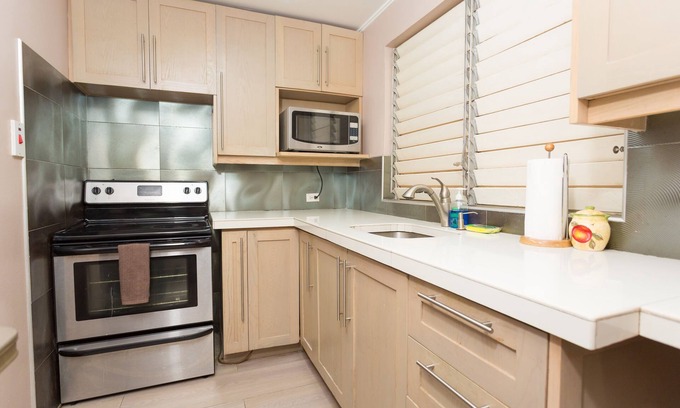New Kingston Apartment | New Kingston Guest Apartments II