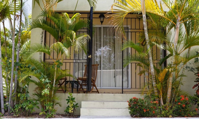 Beverly Hills Apartment | New Kingston Guest Apartment VII