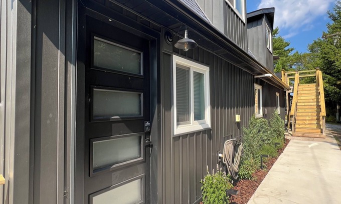 Tawas City House | NEW: Lake views/Tawas Point State Park/Bikes/Kayaks/Beach