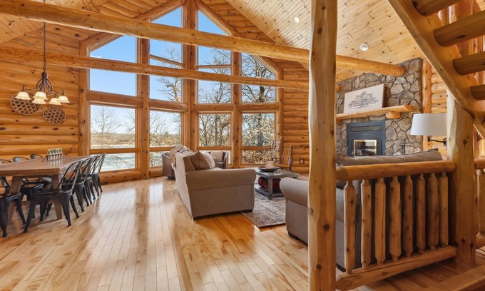 Crosslake Cabin | New Lakefront |Pontoon|GameRoom|Summer Fun Vibes