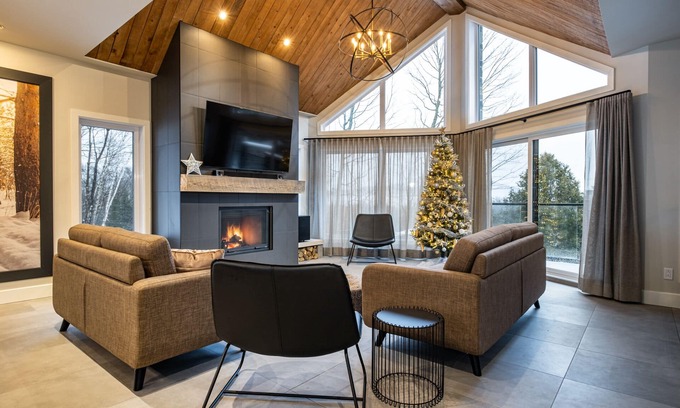 Mont-Tremblant House | NEW ! Le St-André Ski/Golf Mont-Tremblant