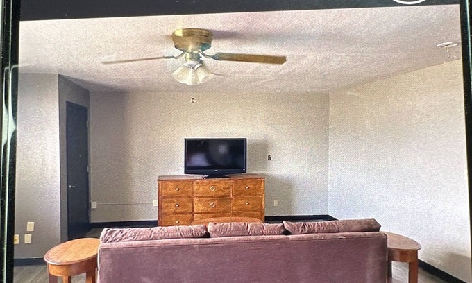 Edmond Apartment | New Life Village