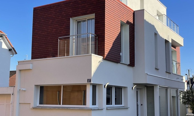 Le Touquet-Paris-Plage House | New, light-filled cubic villa 300 metres from the sea & town center