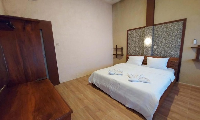 Karimunjava House | New Lishafah Homestay Karimunjawa RedPartner
