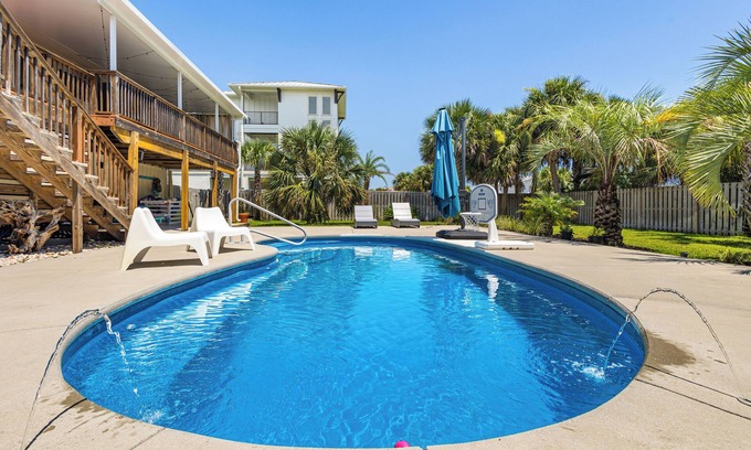 Toilla Segunda Condo | New Listing! 4B Pool Home - Panferio Paradise!