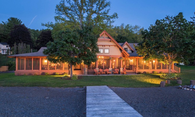 Valois House | NEW LISTING 5 BR/3 BA Authentic Luxury Home ON Keuka Lake!