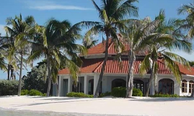 Palm Island Villa | NEW LISTING ☼ Beautiful Sand Beachfront! ☼