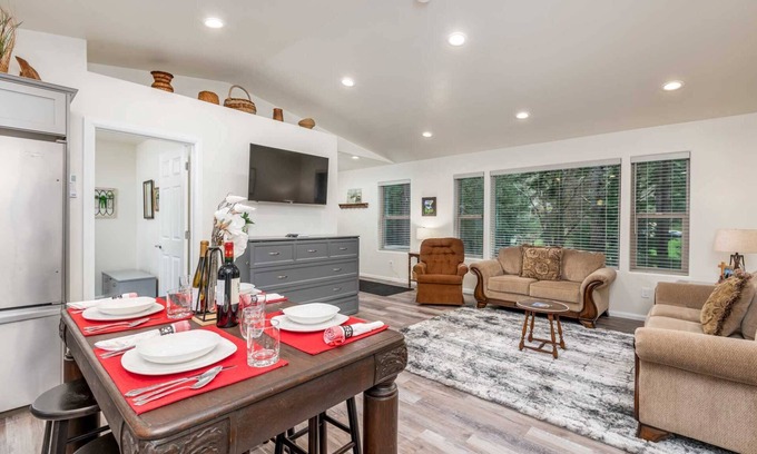 Florence House | New Listing! Beautiful new construction Sutton lake area home, hot tub, sister home also available