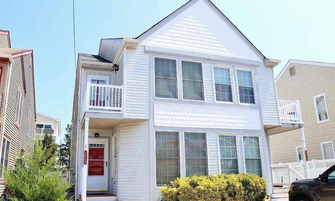 Brigantine Condo | NEW LISTING! Brigantine BEACH BLOCK!