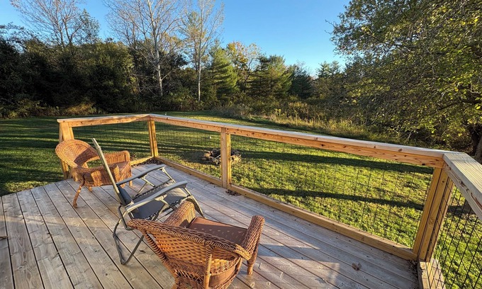 Carbon Hill Cottage | New Listing! Cozy country cabin in peaceful surroundings near Albany