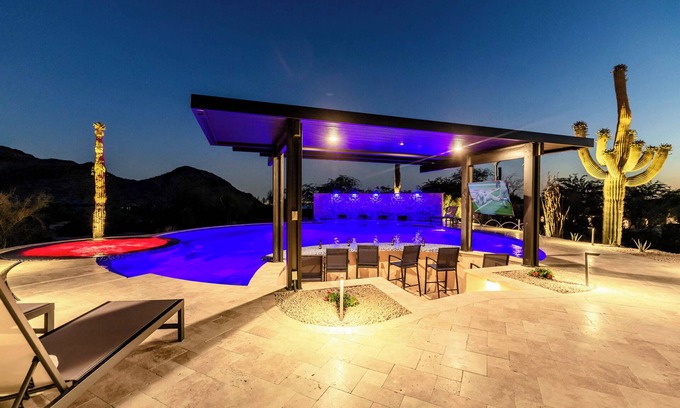 Pinnacle Peak Heights House | *New Listing* HÓZHÓ View House Estate at Lost Canyon