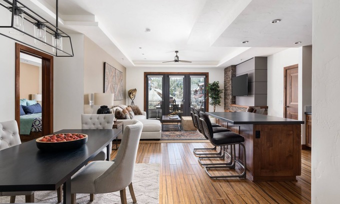 Lakeside Park Condo | NEW LISTING! Luxury 4BDR Residence steps from Heavenly Village