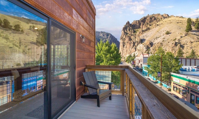Creede Condo | New Listing! Luxury Uptown Loft and Studio Combo-Heart of Downtown Creede