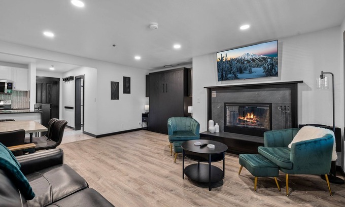 Bend Condo | New Listing! Modern Mountain Basecamp @ 7th Mountain Resort!
