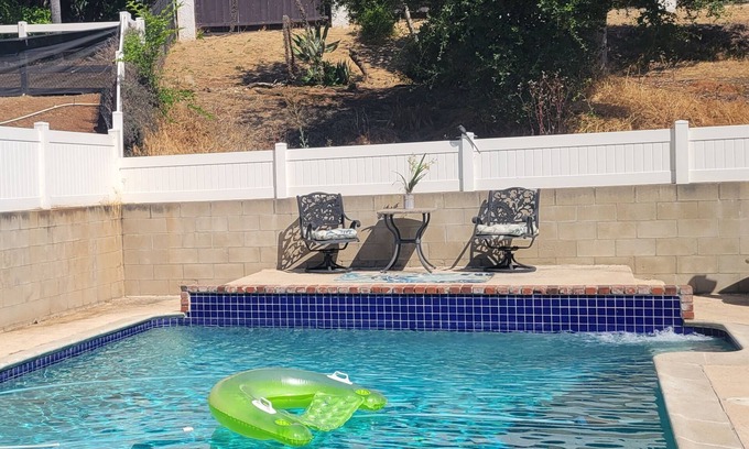 Lakeside House | New listing! Newly furnished, stylish one-bedroom! 30-day minimum stay.
