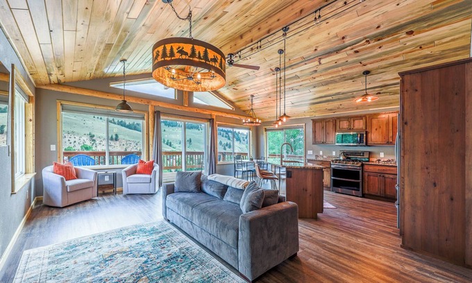 Creede House | New Listing! Newly Remodeled, Stunning Views, Deck, Walk to Downtown Creede