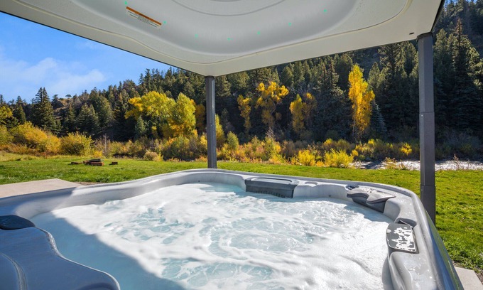 South Fork House | New Listing! Private Hot Tub-Overlooking River-Custom Built Mountain Retreat