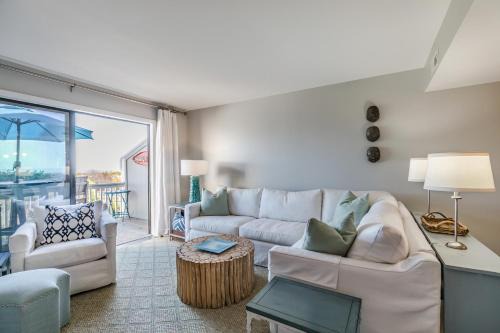 Oceanmarsh Subdivision House | NEW LISTING - Renovated Ocean Front Harbor Island Villa