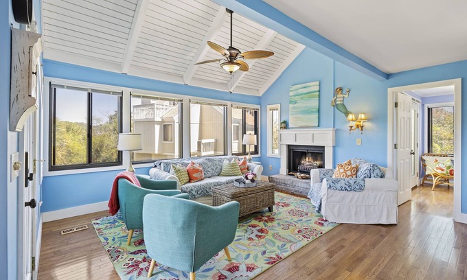 Sealoft Villas House | NEW LISTING - Seabrook Home- Loft and marsh Views!