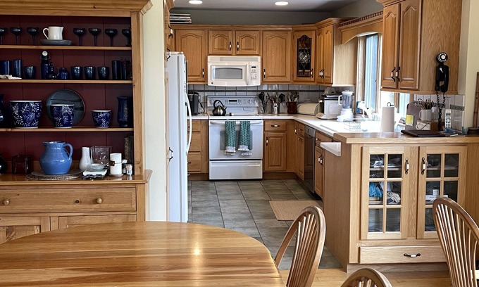 Pawlet Other | New listing: Secluded hilltop farmhouse with sensational views, amenities galore