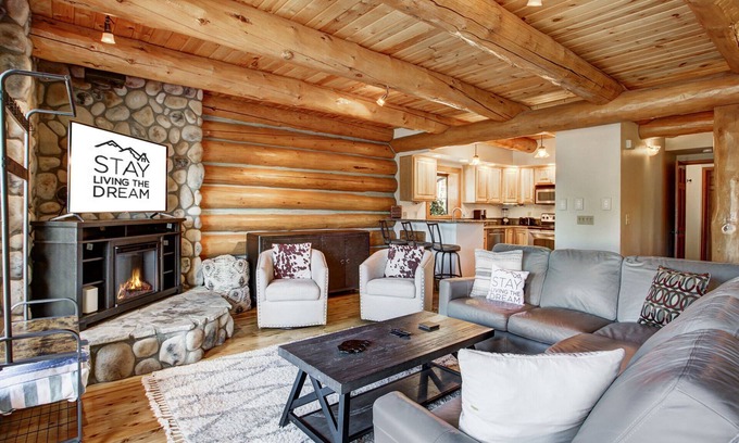 Woodmoor House | New Listing! Stunning Log Cabin 10 Mile Views Hot Tub