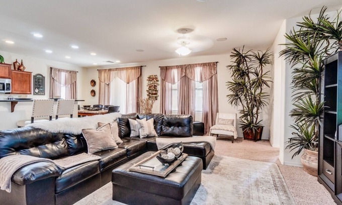 Layton Lakes House | NEW LISTING! Stylish & Spacious Home by RedAwning